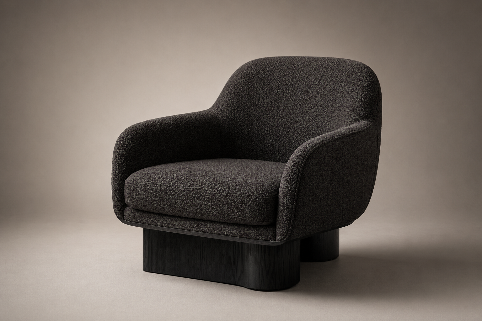 NOIRA FORGÉ Lounge Chair