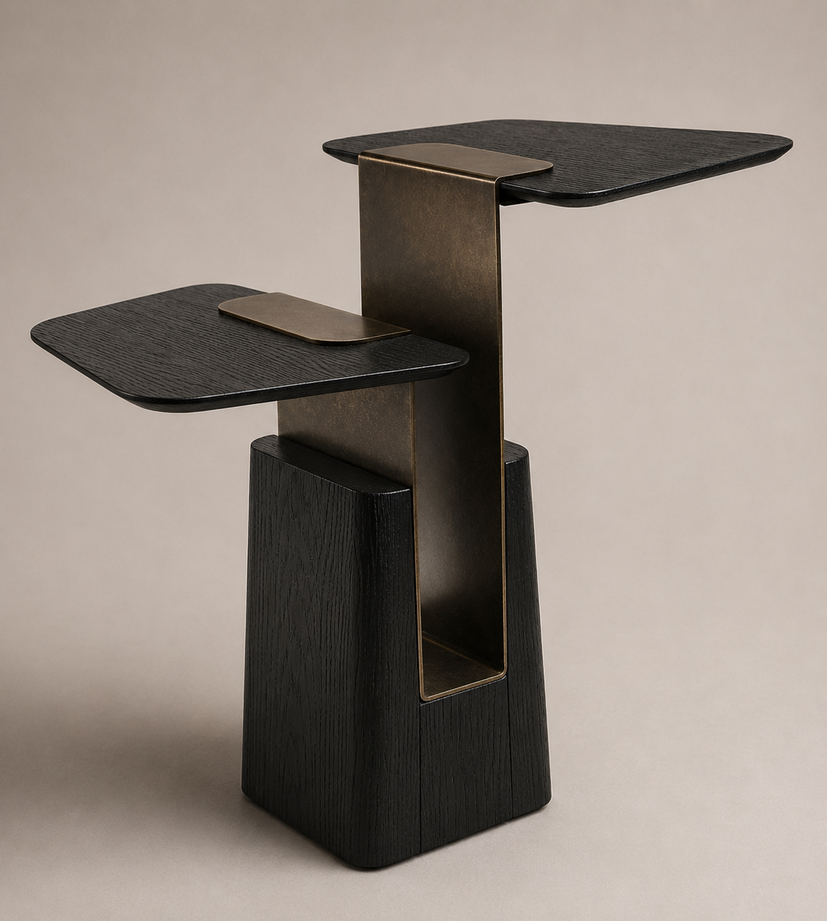 NOIRA FORGÉ Metal Side Table